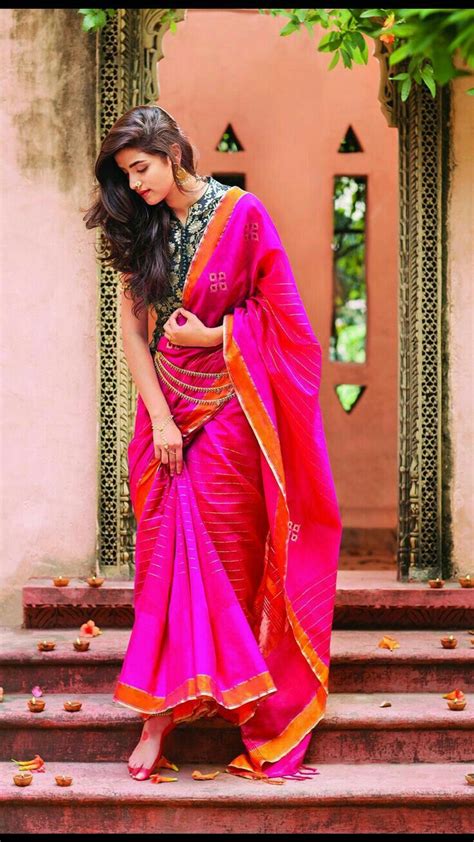 poses on saree|women in saree photoshoot.